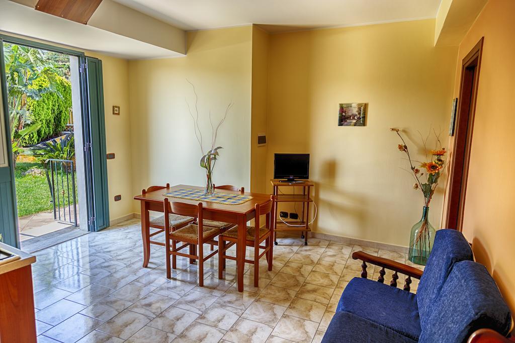 Casa Vacanze Alcantara Gaggi Quarto foto