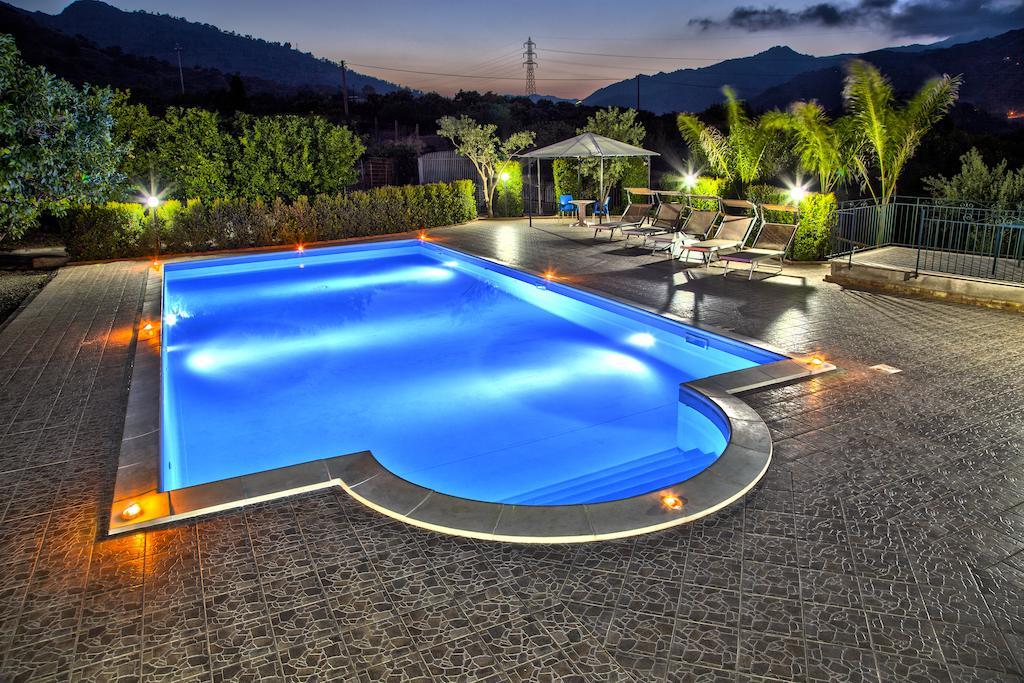 Casa Vacanze Alcantara Gaggi Exterior foto